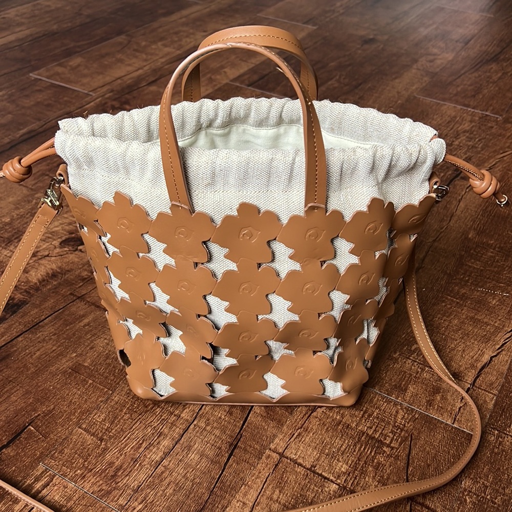 Ted Baker Tan Leather Floral Cutout Crossbody with White Canvas - Picture 9 of 14